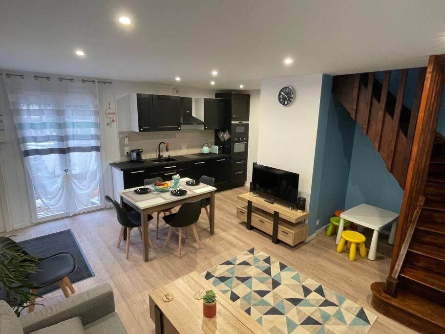 Petit Chateau Chasse-sur-Rhone Ngoại thất bức ảnh